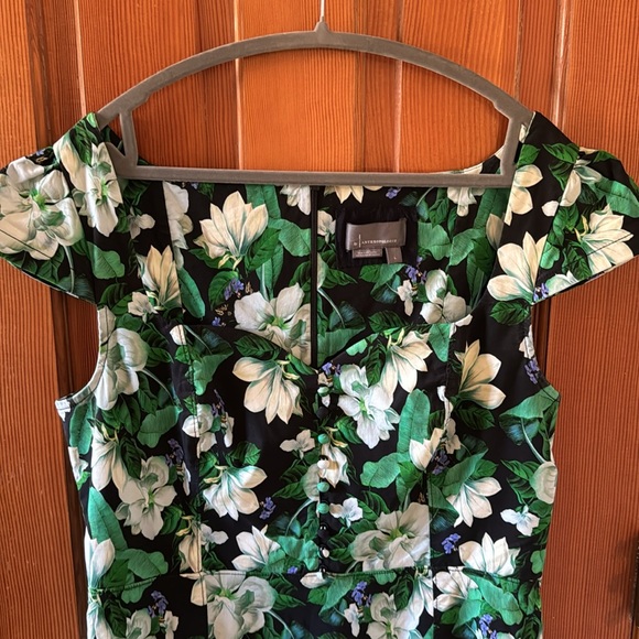 Cicily fit & Flare dress by Anthropologie, green floral, size L. Sweetheart neck - Picture 3 of 4